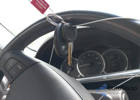 2005 Buick Lacrosse Cxs z USA, uszkodzony, nr VIN 2G4WE537551331102